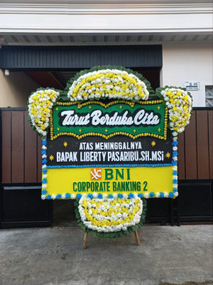 Papan Bunga Duka di Pancung Soal