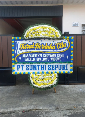 Papan Bunga Duka di Pancung Soal