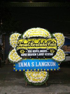 Papan Bunga Duka di Pancung Soal