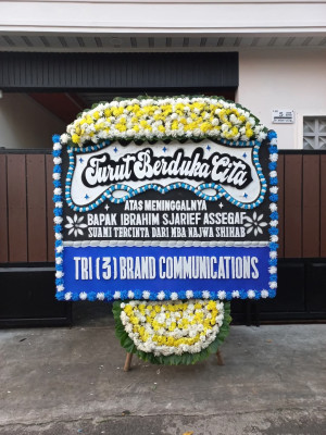 Papan Bunga Duka di Pancung Soal